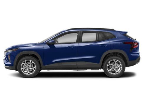 Used 2024 Chevrolet Trax LT w/ LT Convenience Package FWD image 3