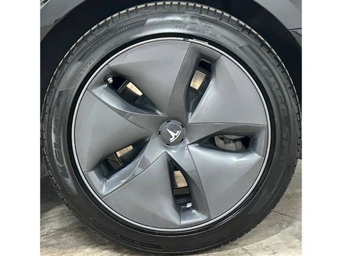 Used 2019 Tesla Model 3 Standard Range Plus image 10