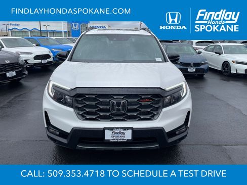 Used 2023 Honda Passport TrailSport image 2