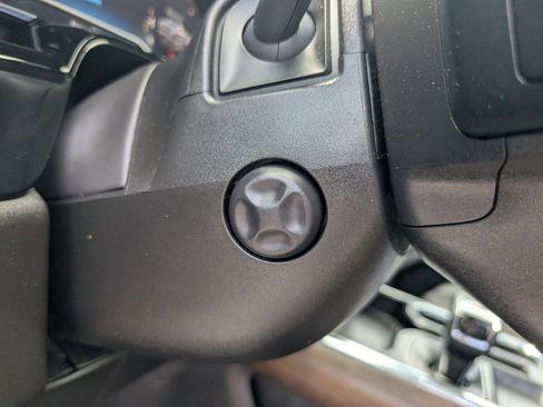 Used 2025 Chevrolet Silverado 1500 High Country w/ High Country Premium Package image 32