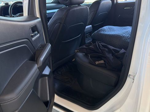Used 2023 Chevrolet Colorado LT w/ LT Convenience Package III RWD image 12