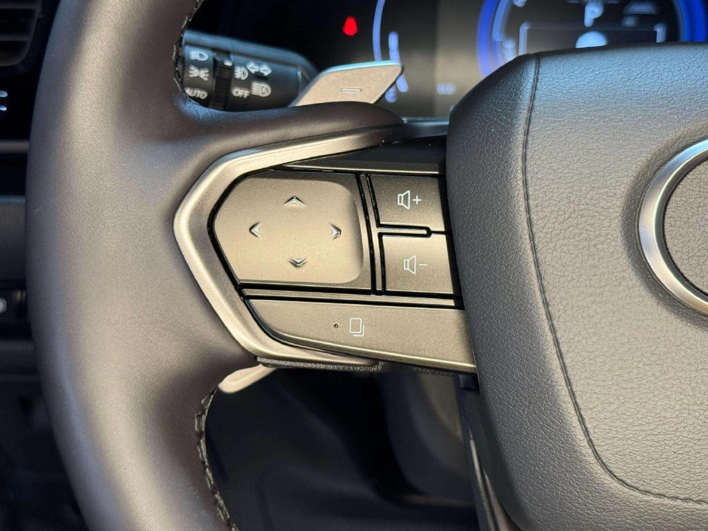 Used 2025 Lexus NX 350h AWD w/ Accessory Package (2T) image 9