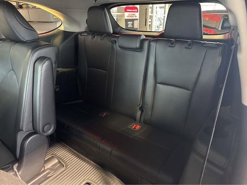 Used 2022 Toyota Highlander Platinum image 35