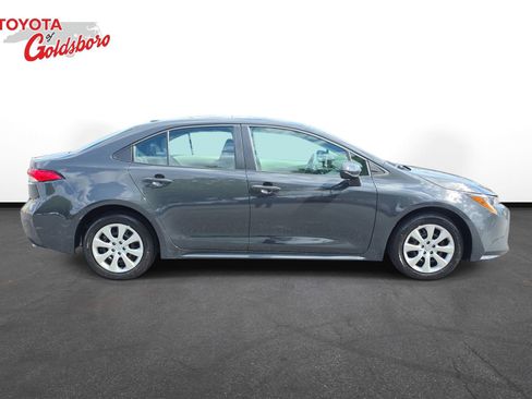 Used 2024 Toyota Corolla LE FWD image 4