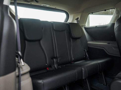 New 2026 Kia Carnival EX FWD image 14