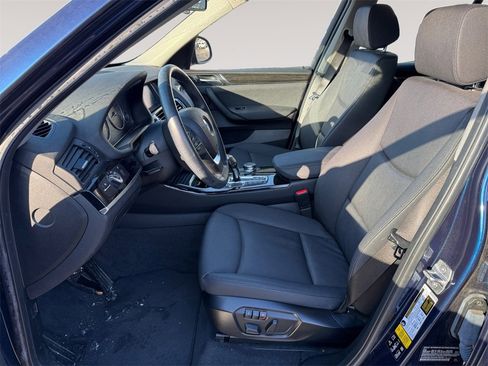 Used 2017 BMW X3 xDrive28i image 2