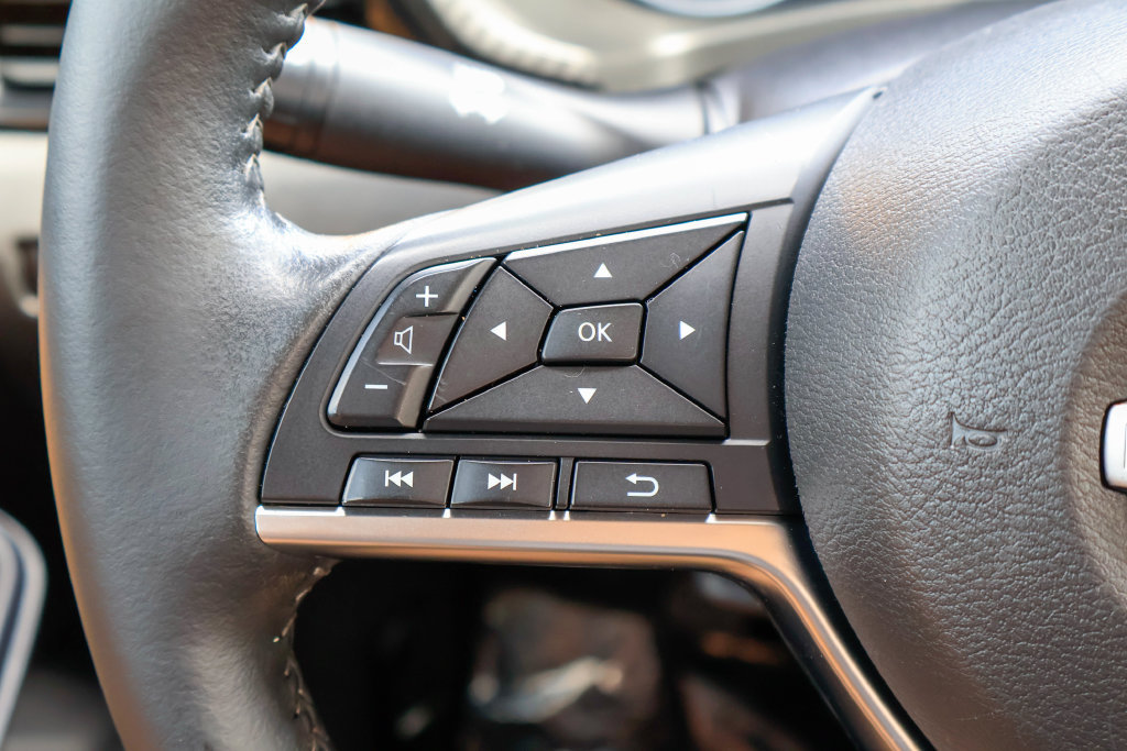 Used 2024 Nissan Sentra SV w/ SV Premium Package FWD image 13