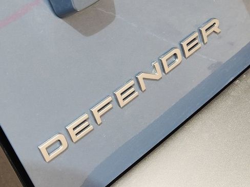 Used 2026 Land Rover Defender 110 S image 12