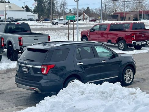 Used 2017 Ford Explorer Limited image 6