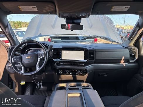 Used 2023 Chevrolet Silverado 1500 LT AWD/4WD image 7