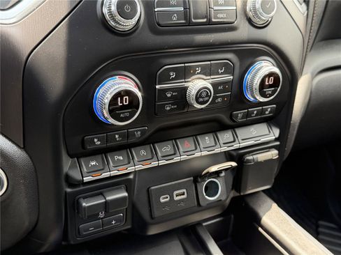 Used 2020 GMC Sierra 1500 AT4 w/ AT4 Premium Package AWD/4WD image 24