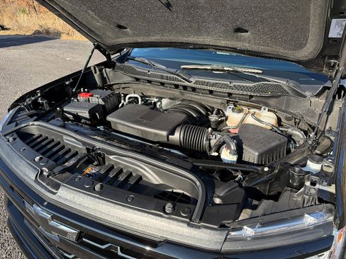 Used 2024 Chevrolet Silverado 1500 LT Trail Boss image 17