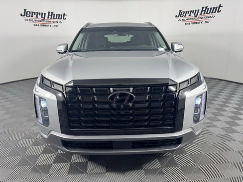 Used 2024 Hyundai Palisade SEL w/ Premium Package FWD image 5