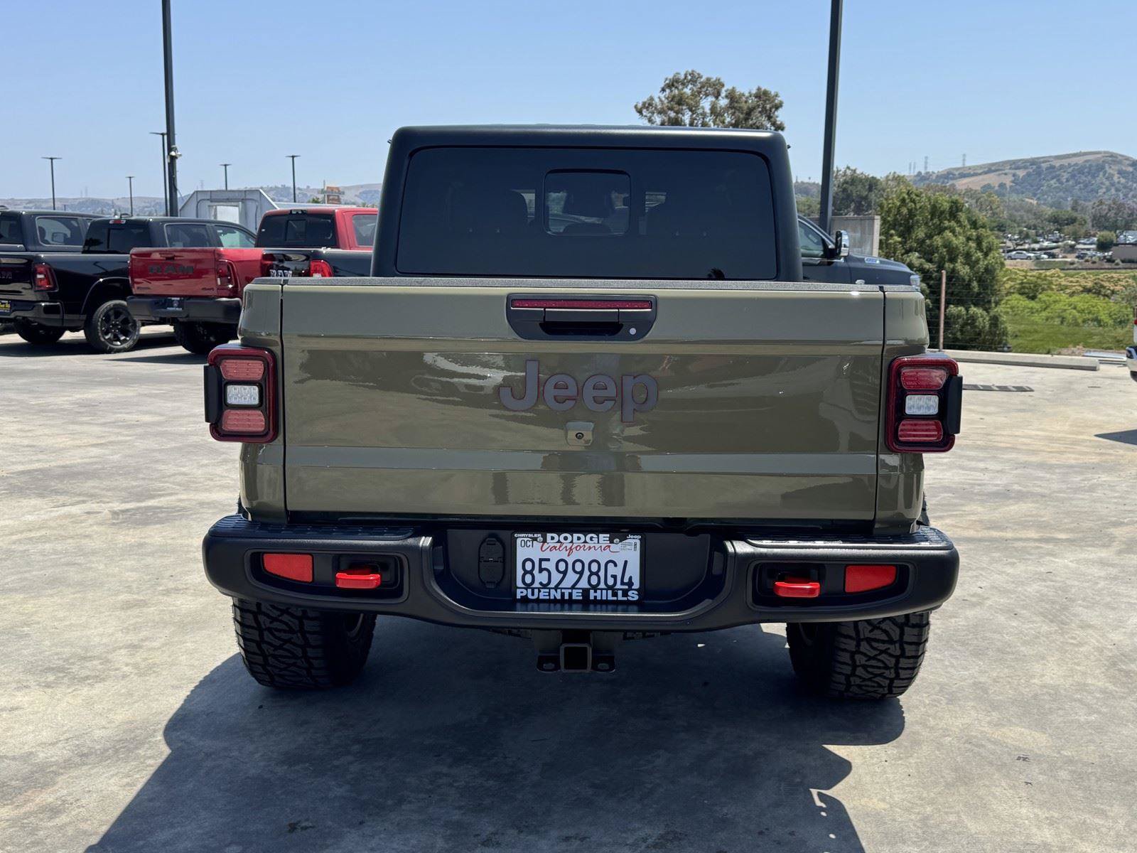 Used 2026 Jeep Gladiator Rubicon AWD/4WD image 6