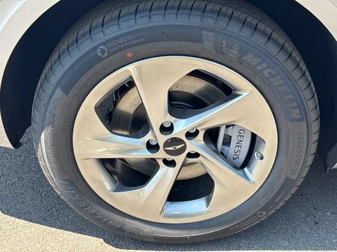 New 2026 Genesis GV70 2.5T Advanced AWD/4WD image 17