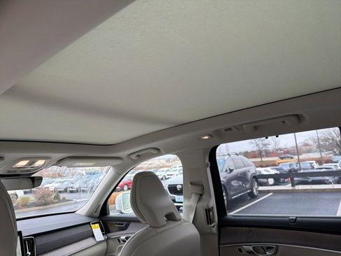 New 2026 Volvo XC90 B6 Ultra image 9