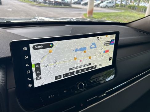 New 2025 Mitsubishi Outlander SE image 12