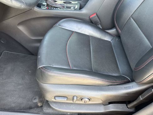 Used 2023 Chevrolet Equinox RS w/ RS Leather Package FWD image 19