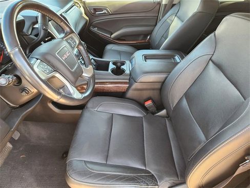 Used 2020 GMC Yukon XL SLT image 14