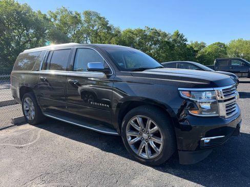 Used 2015 Chevrolet Suburban LTZ AWD/4WD image 5