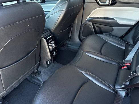 Used 2024 Jeep Compass Limited AWD/4WD image 14