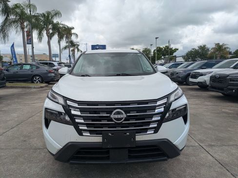 Used 2024 Nissan Rogue SV FWD image 9