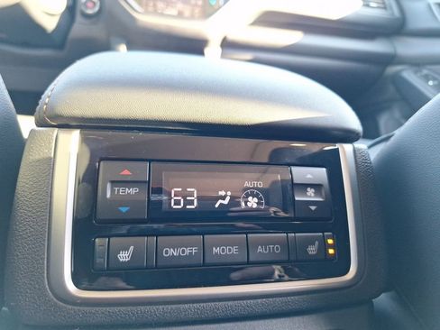 Certified 2025 Subaru Ascent Bronze Edition w/ Popular Package #2 image 20