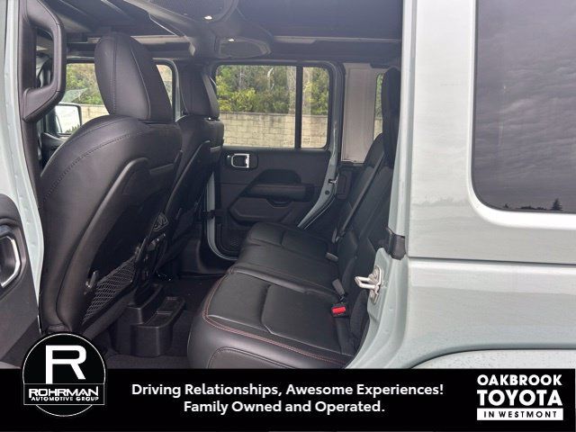 Used 2024 Jeep Wrangler Unlimited Rubicon AWD/4WD image 10