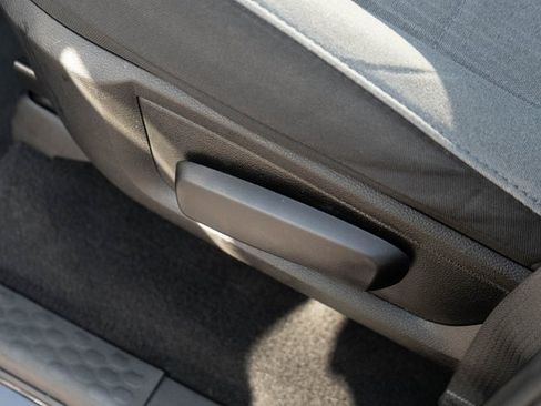 Used 2024 RAM 1500 Classic SLT image 17