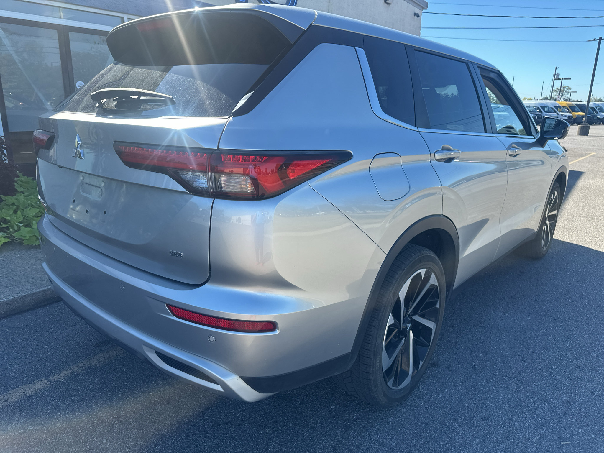 Used 2024 Mitsubishi Outlander SE FWD image 4