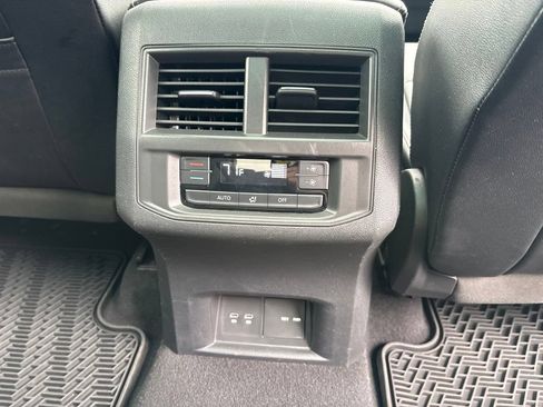 Used 2022 Volkswagen Atlas SEL R-Line AWD/4WD image 27