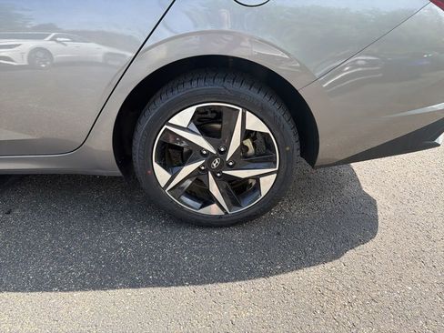 Certified 2023 Hyundai Elantra SEL w/ Convenience Package FWD image 12