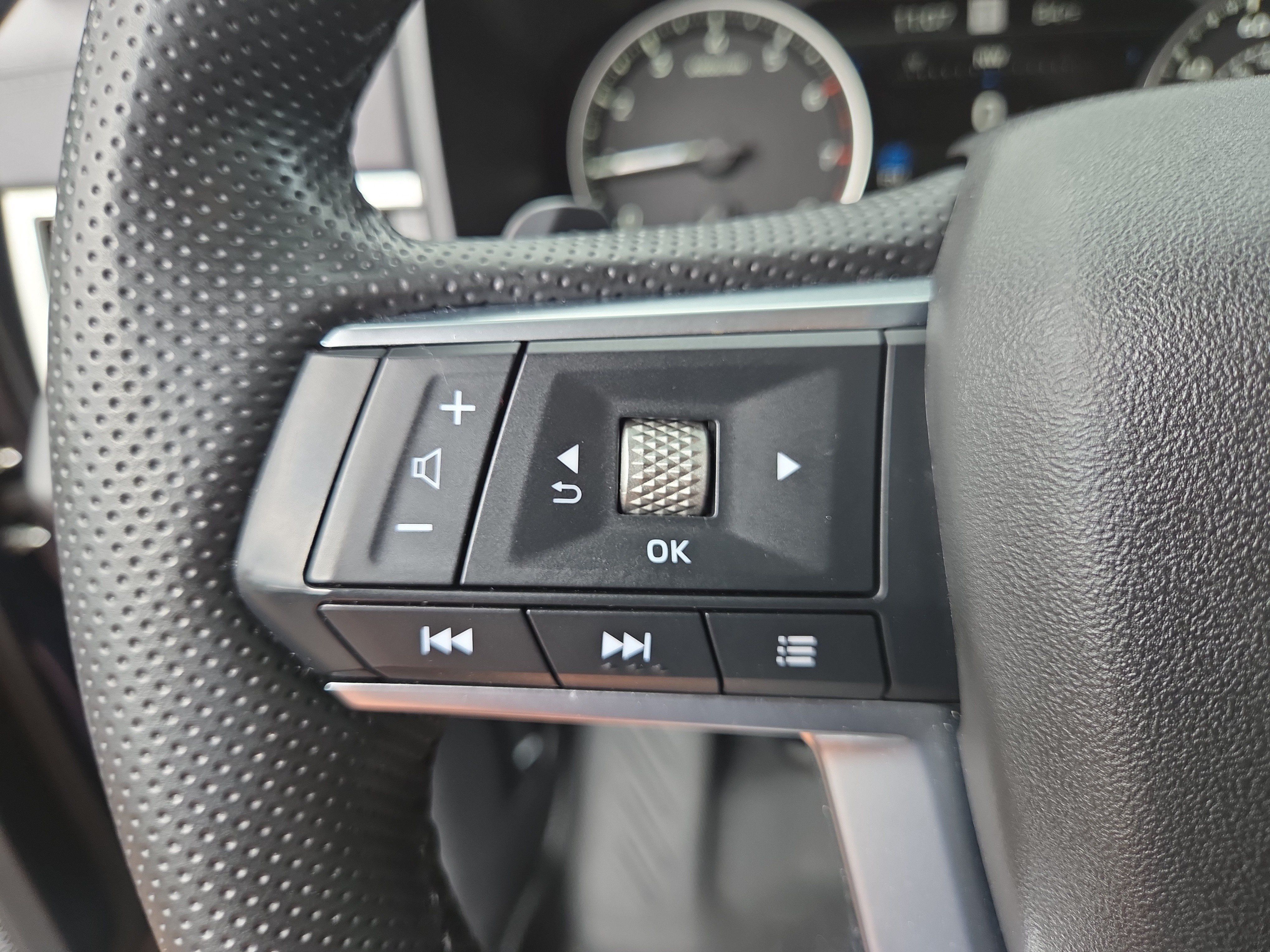 Used 2024 Mitsubishi Outlander SE Black Edition AWD/4WD image 27