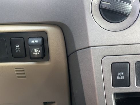 Used 2012 Toyota Tundra 4x4 Double Cab image 28