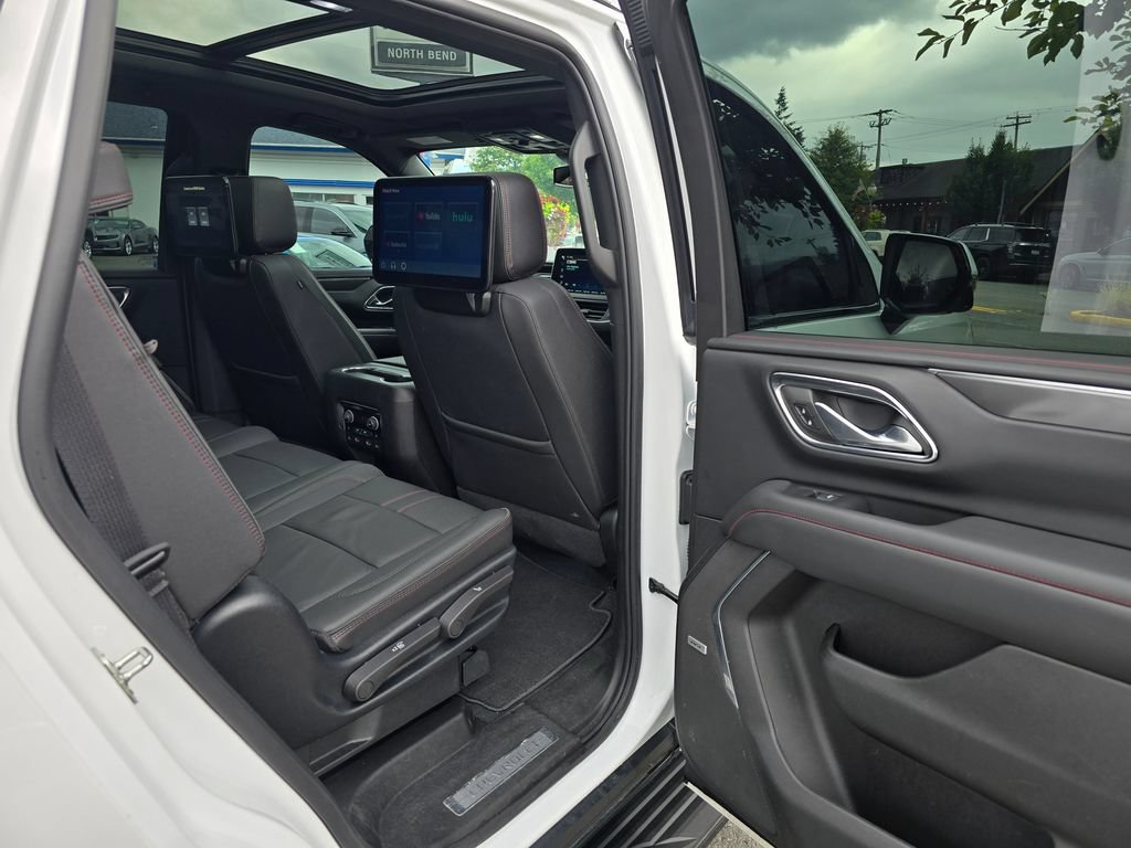 Used 2023 Chevrolet Tahoe RST w/ Luxury Package AWD/4WD image 14