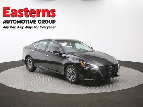 Used 2023 Nissan Altima 2.5 SV w/ SV Premium Package AWD/4WD image 50