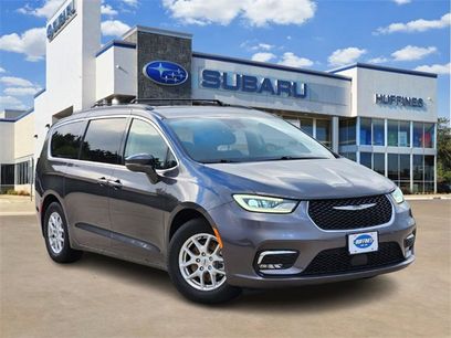 Used 2022 Chrysler Pacifica Touring-L
