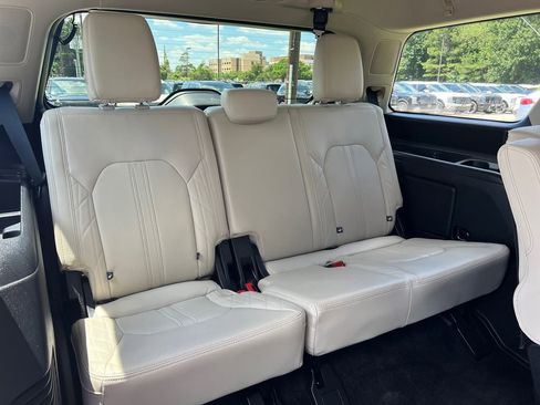 Used 2018 Ford Expedition Platinum AWD/4WD image 11