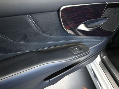 Used 2020 Lexus LS 500 w/ Interior Upgrade Package image 15