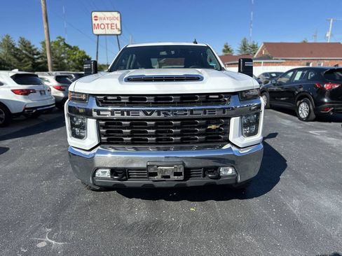 Used 2021 Chevrolet Silverado 2500 LT w/ Convenience Package AWD/4WD image 2