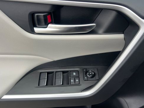 New 2025 Toyota RAV4 XLE w/ Convenience Package image 8