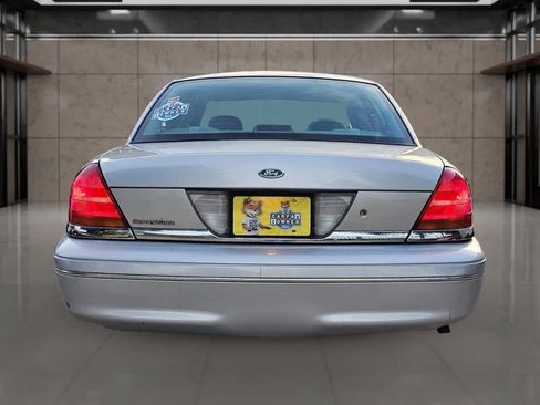 Used 2001 Ford Crown Victoria RWD image 23