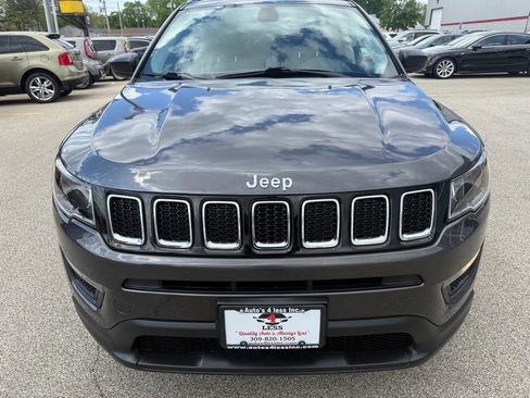 Used 2019 Jeep Compass Sport FWD image 3