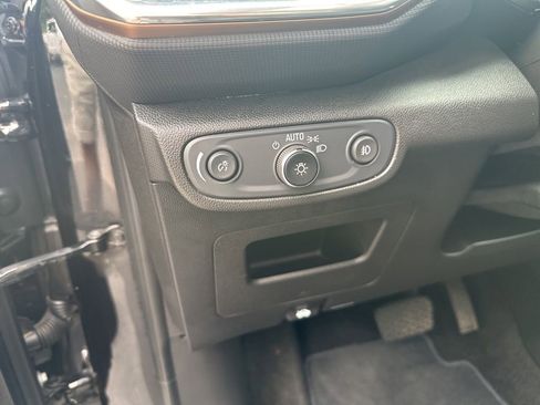 Used 2021 Chevrolet TrailBlazer ACTIV w/ Sun and Liftgate Package FWD image 16
