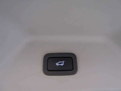 Used 2018 Land Rover Range Rover Supercharged AWD/4WD image 11