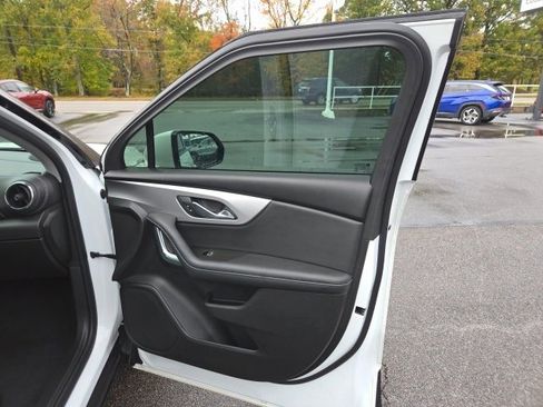 Used 2023 Chevrolet Blazer LT image 27