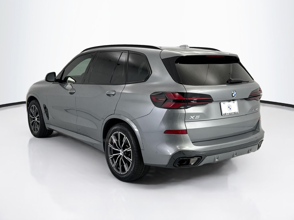 Certified 2024 BMW X5 xDrive40i w/ Executive Package AWD/4WD image 7