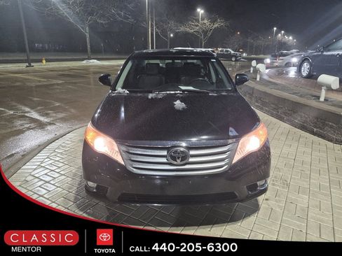 Used 2012 Toyota Avalon XLS image 2