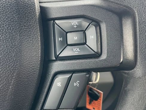 Used 2017 Ford F550 2WD Regular Cab Super Duty image 21