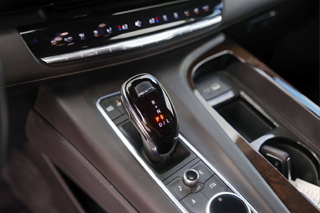 Used 2022 Cadillac Escalade Sport Platinum AWD/4WD image 38